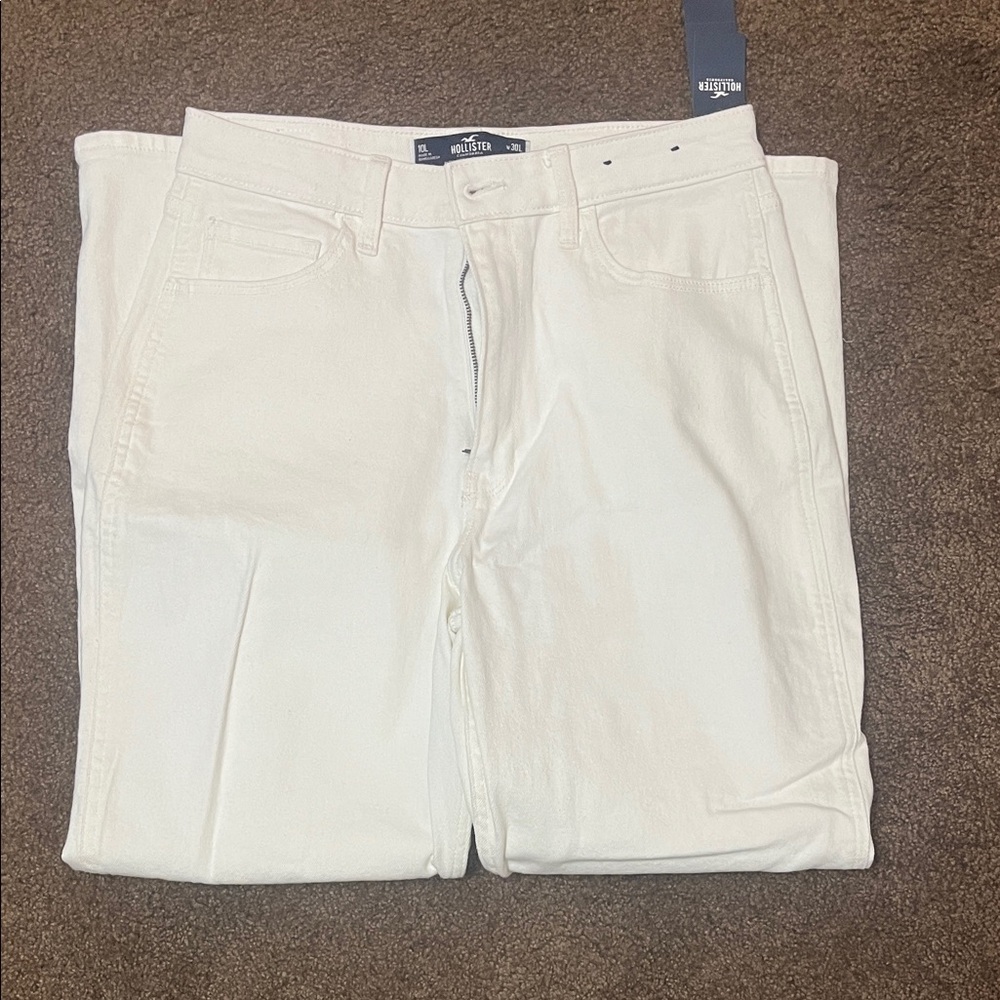 Hollister White High-Rise Mom Jeans